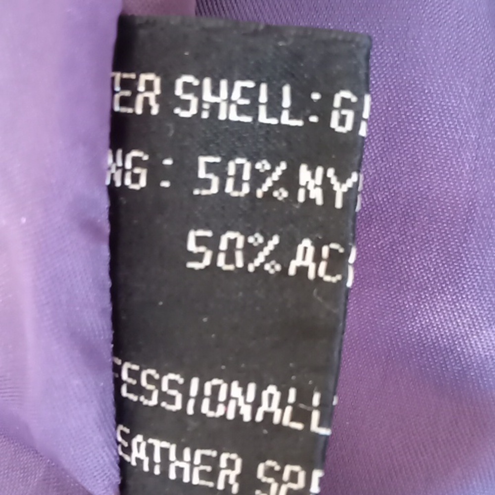 Leather skirt with lining and accent buttons in rear. Size 5/6. - Picture 9 of 10